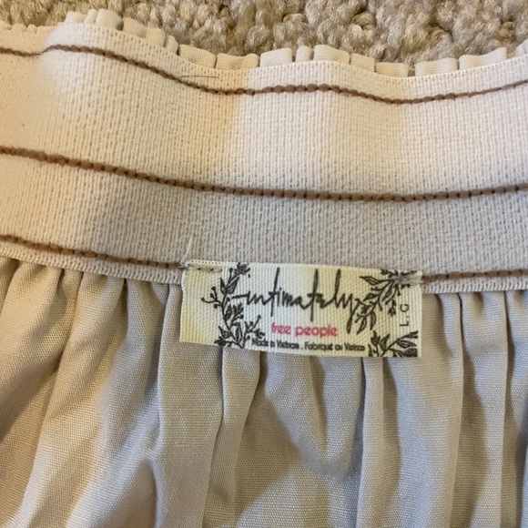 Free People Cream Set - Picture 3 of 5